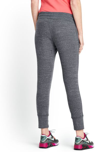 nike vintage capri pants