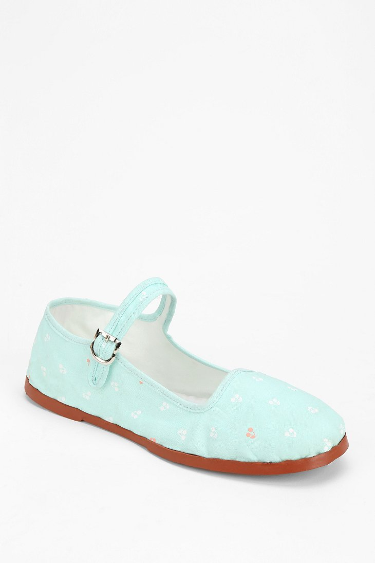 urban outfitters mary janes