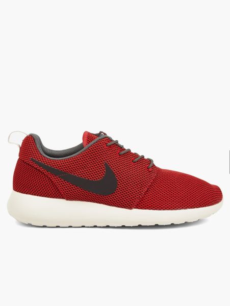 nike mens red shoes