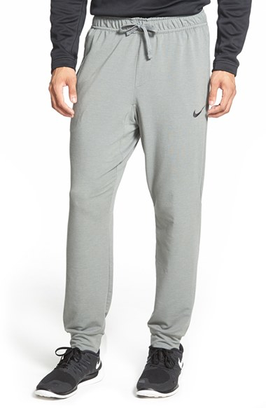 Black sweatpants nike small