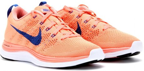 nike flyknit lunar 1 pink