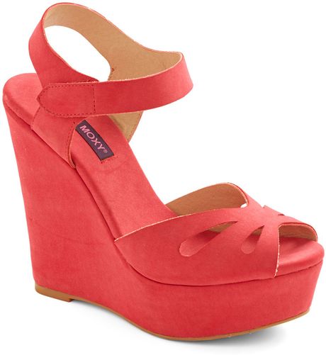 Modcloth Punch Bowl Planner Heel in Strawberry in Red - Lyst