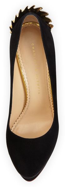 tassel pumps