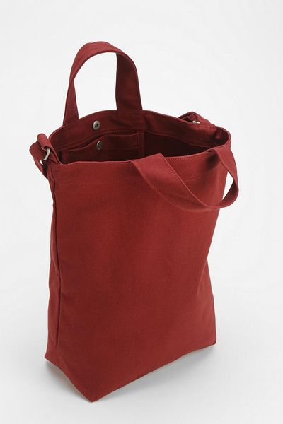 Urban Outfitters Baggu Canvas Duck Tote Bag in Red (RED MULTI)