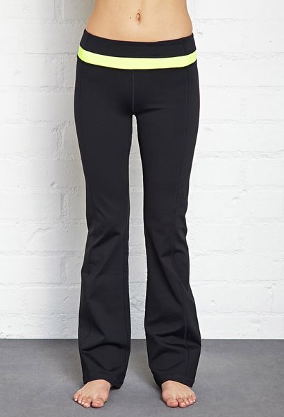 fit and flare yoga pants