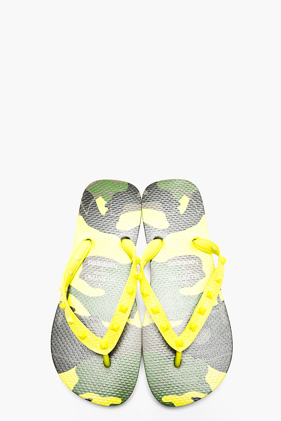 studded havaianas