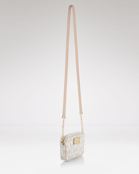 Michael Michael Kors Jet Set Logo Crossbody Bag in White (vanilla)