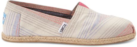 summer toms
