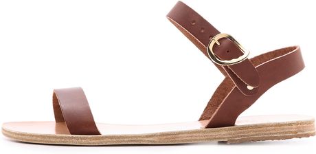 These Â£35 Walking Sandals Are A Massive Fashion Hit Apparently - The Closet