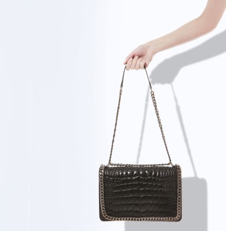 Zara Crocodile Pattern Leather City Bag with Chain in Black | Lyst