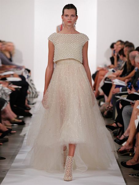 oscar de la renta silver gown