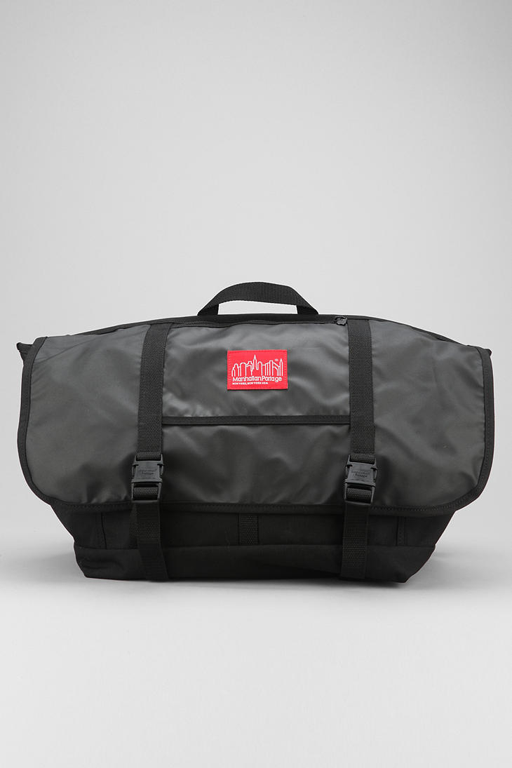 Urban Outfitters Manhattan Portage Ny Minute Messenger Bag in Black for