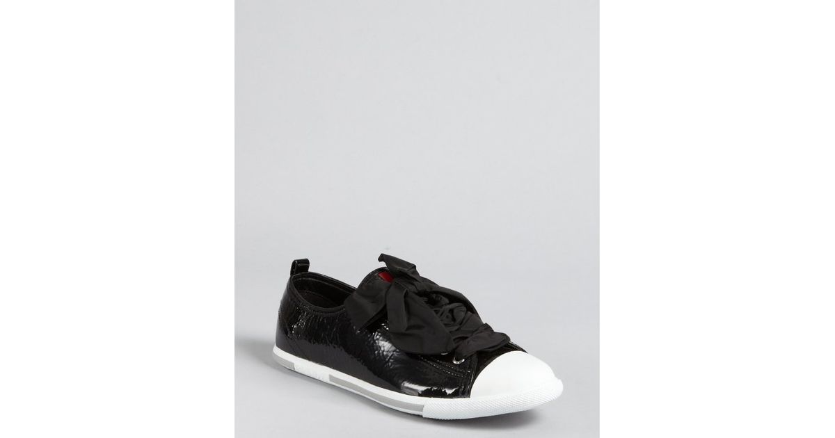 sneakers with bows on front