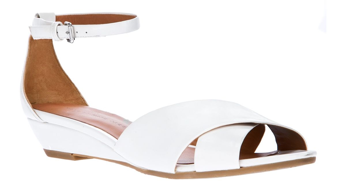 marc jacobs white sandals