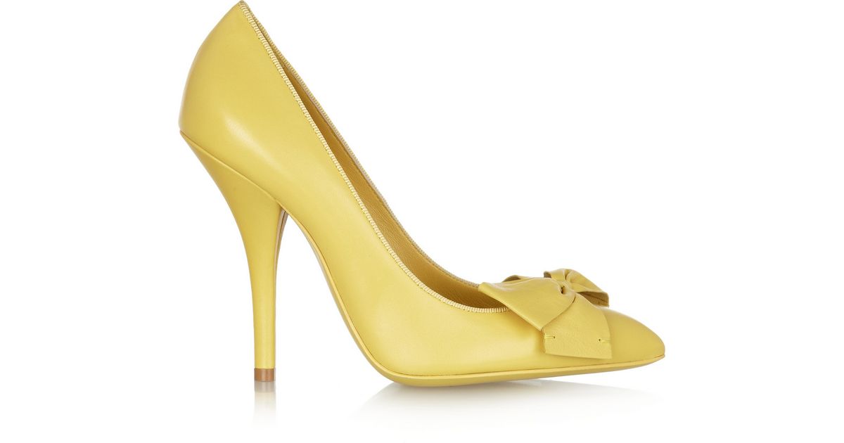 Bottega Bowembellished Leather Pumps in Yellow Lyst