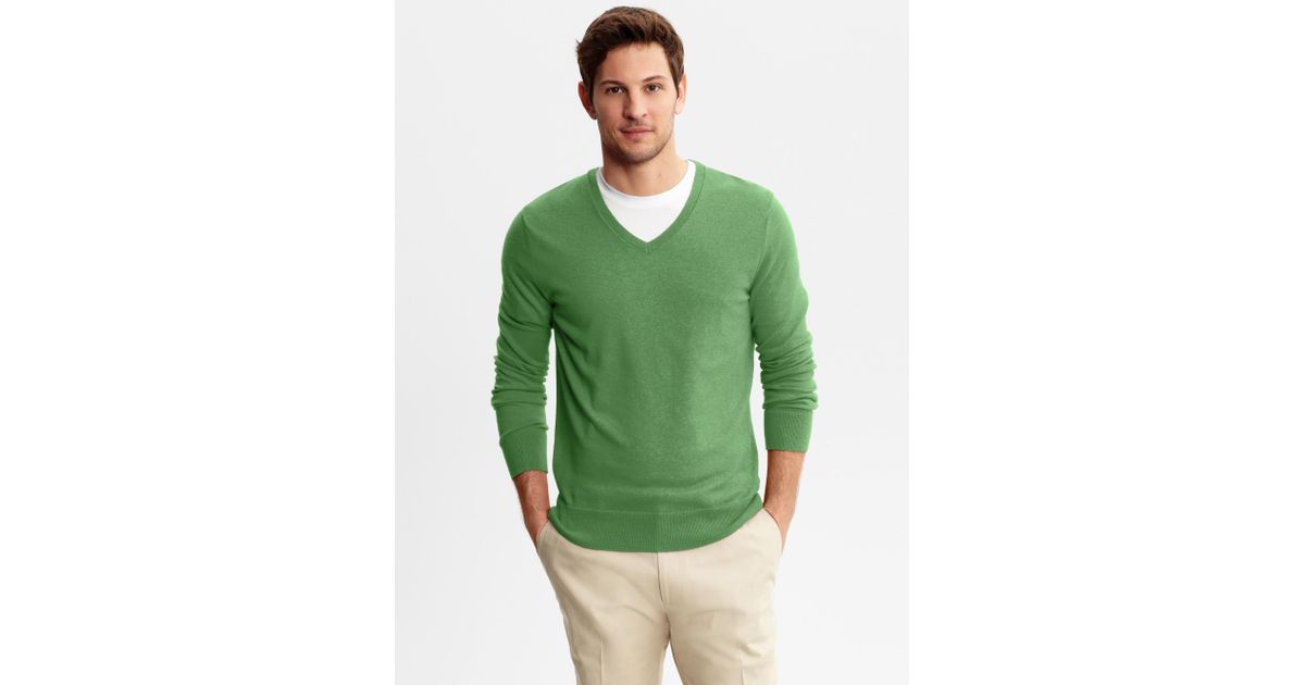 Lyst Banana Republic Silkcottoncashmere V Neck Sweater In Green Lyst Banana Republic Silkcottoncashmere V Neck Sweater In Green For Men