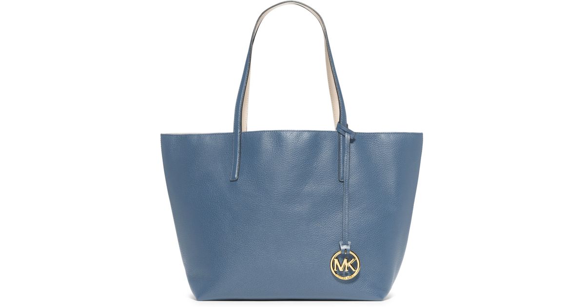 Lyst Michael Kors Izzy Reversible Leather Tote In Blue