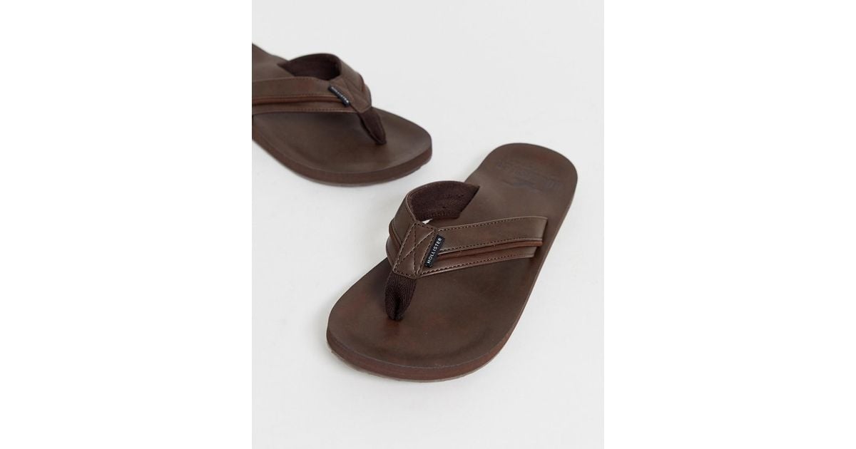 Hollister Tab Logo Leather Flip Flops In Dark Brown in Brown for Men - Lyst