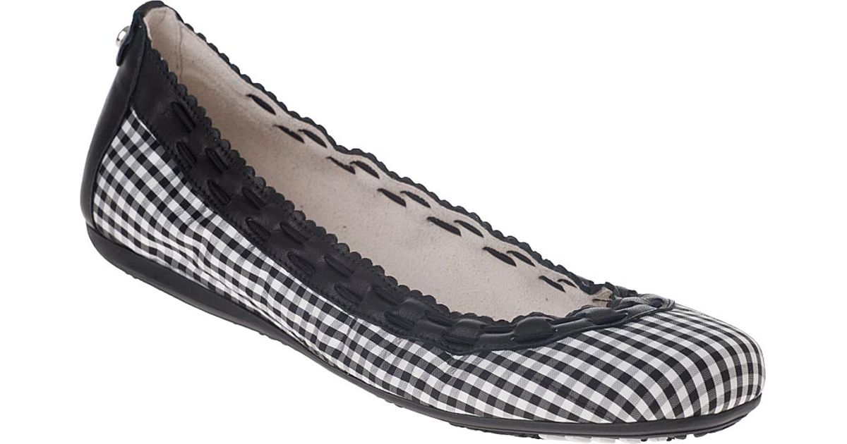 stuart weitzman black ballet flats