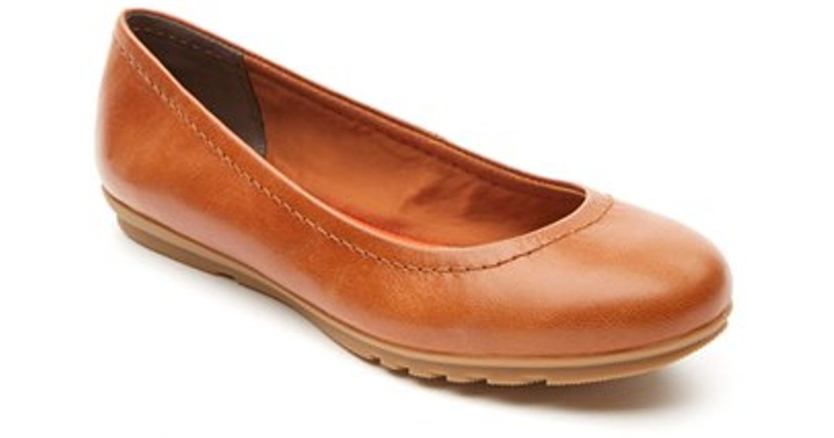 Rockport Total Motion Leather Ballet Flats in Brown | Lyst