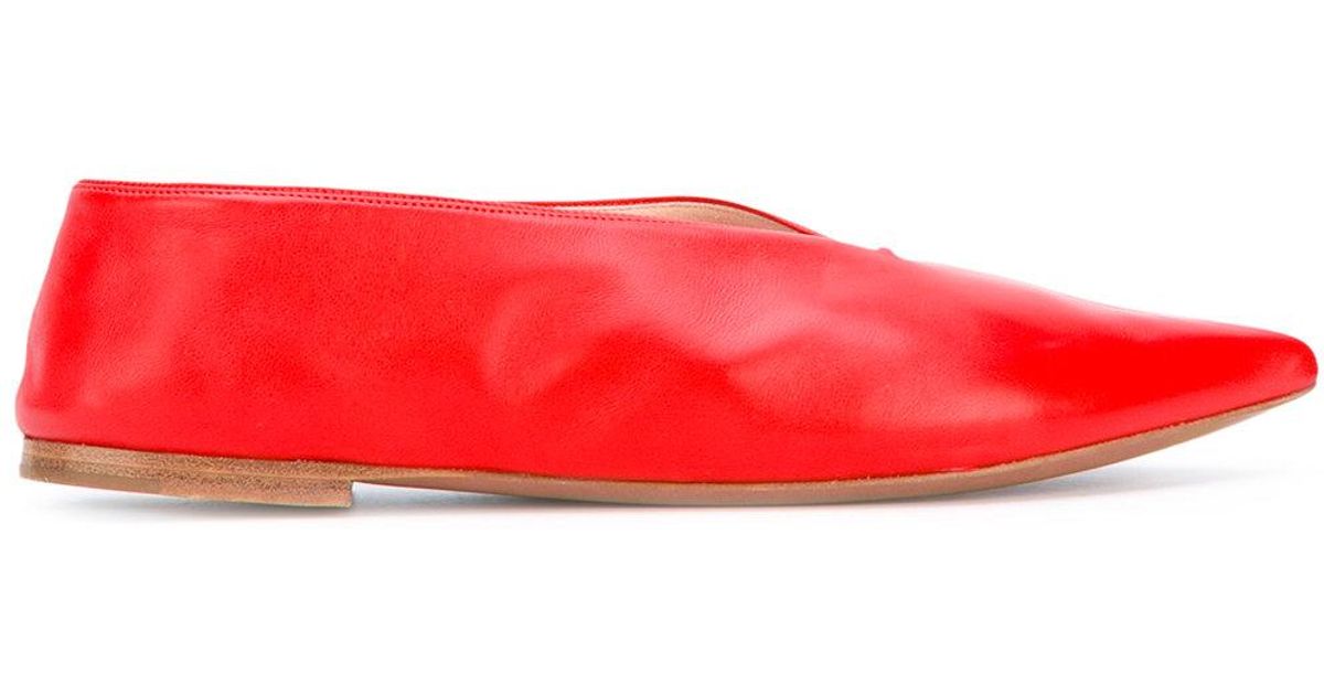 pointed toe ballerinas
