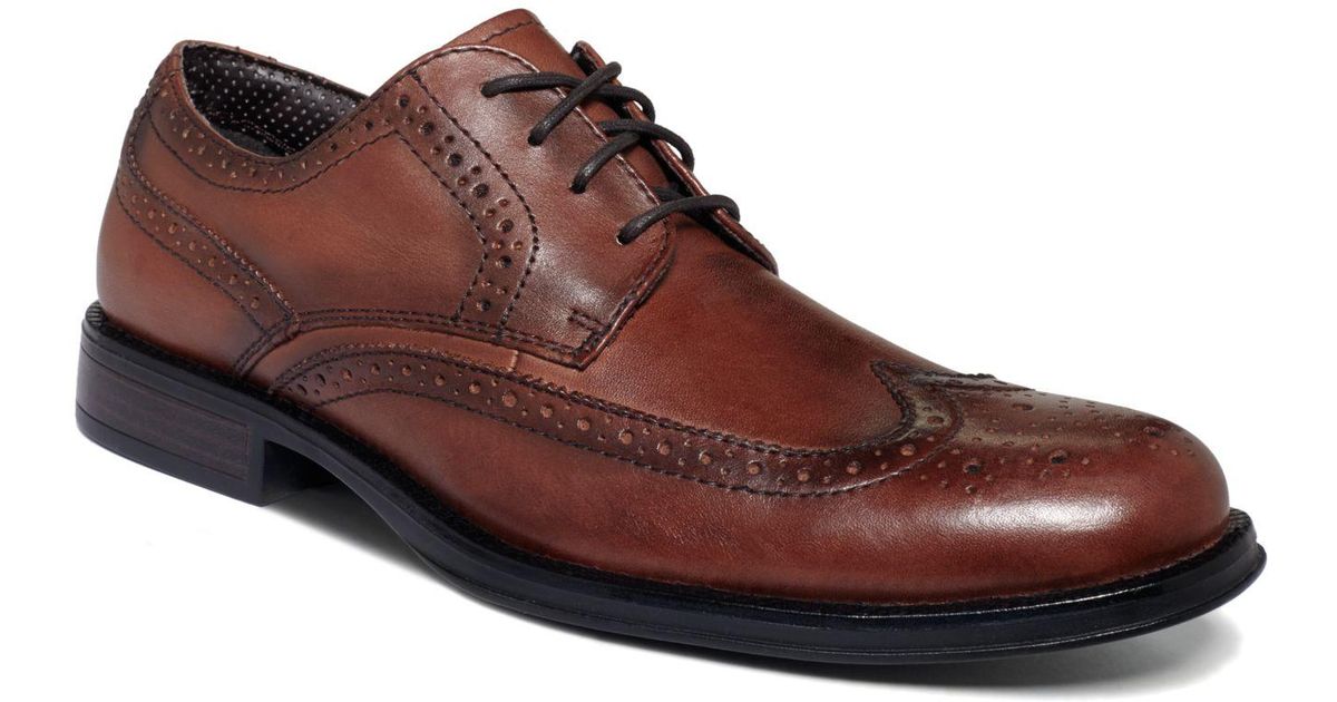 dockers wingtip shoes