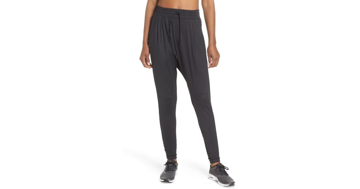 nike women's dry lux flow pants