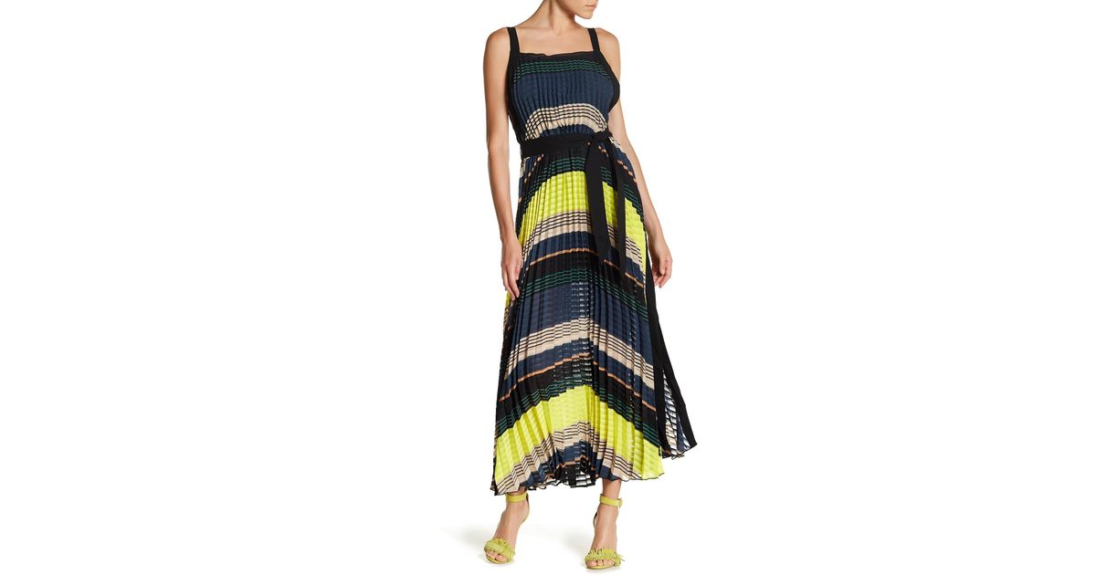 Gracia pleated color block dress Gracia pleated color block dress