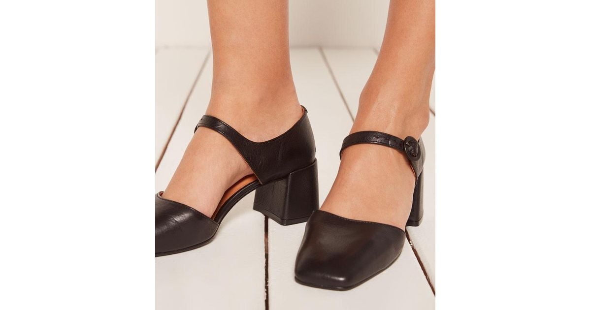 Lyst Reformation Crosswalk Dream Shoe in Black