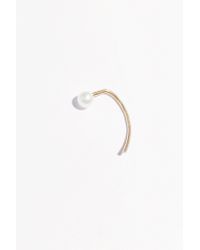 Kristen Elspeth | Metallic Gold Pearl Hook Earring | Lyst