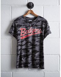 Tailgate Multicolor Women's Wisconsin Camo T-shirt