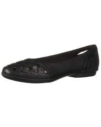 clarks gracelin maze leather flat