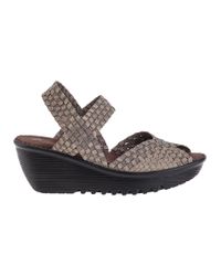 Bernie Mev - Metallic Fame Wedge Sandal Bronze Fabric - Lyst