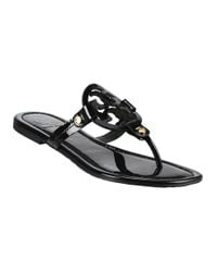Tory burch Miller - Sand Patent Logo Thong Sandal in Natural | Lyst