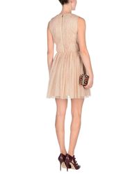 Alice + Olivia Natural Kurzes Kleid