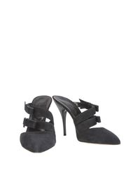 Oscar de la Renta Black Pump