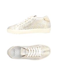 Leather Crown Metallic Low-tops & Sneakers