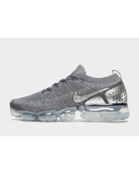 grey nike air vapormax flyknit 2