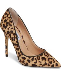 vala pointy toe pump
