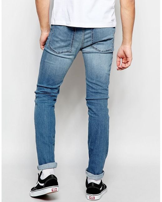 Cheap light wash skinny jeans The Classic High Waist Skinny Jeans feature a light wash, 2 back pockets, 2 faux front pockets, a zip fly closure, and are available in Curve. Providing a seamless transition from day to night, these jeans are a wardrobe essential.
