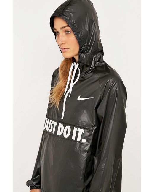 Nike City Packable Jacket in Black Lyst