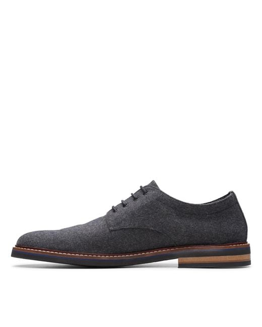 clarks dezmin plain