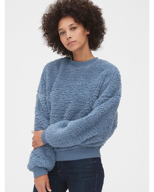 gap crewneck sweatshirt