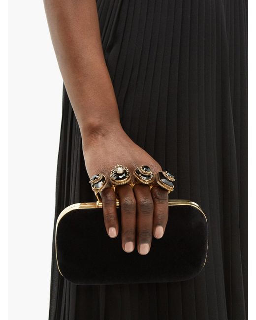 Alexander McQueen Knuckle Jewelled Velvet Clutch in Black Lyst