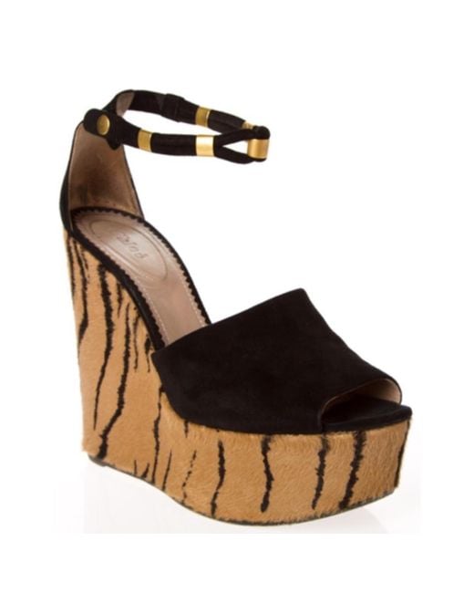 ALAIA Tiger Print Calf Hair Wedge Heel Pumps 38.5 ALAIA Tiger Print Calf Hair Wedge Heel Pumps 38.5