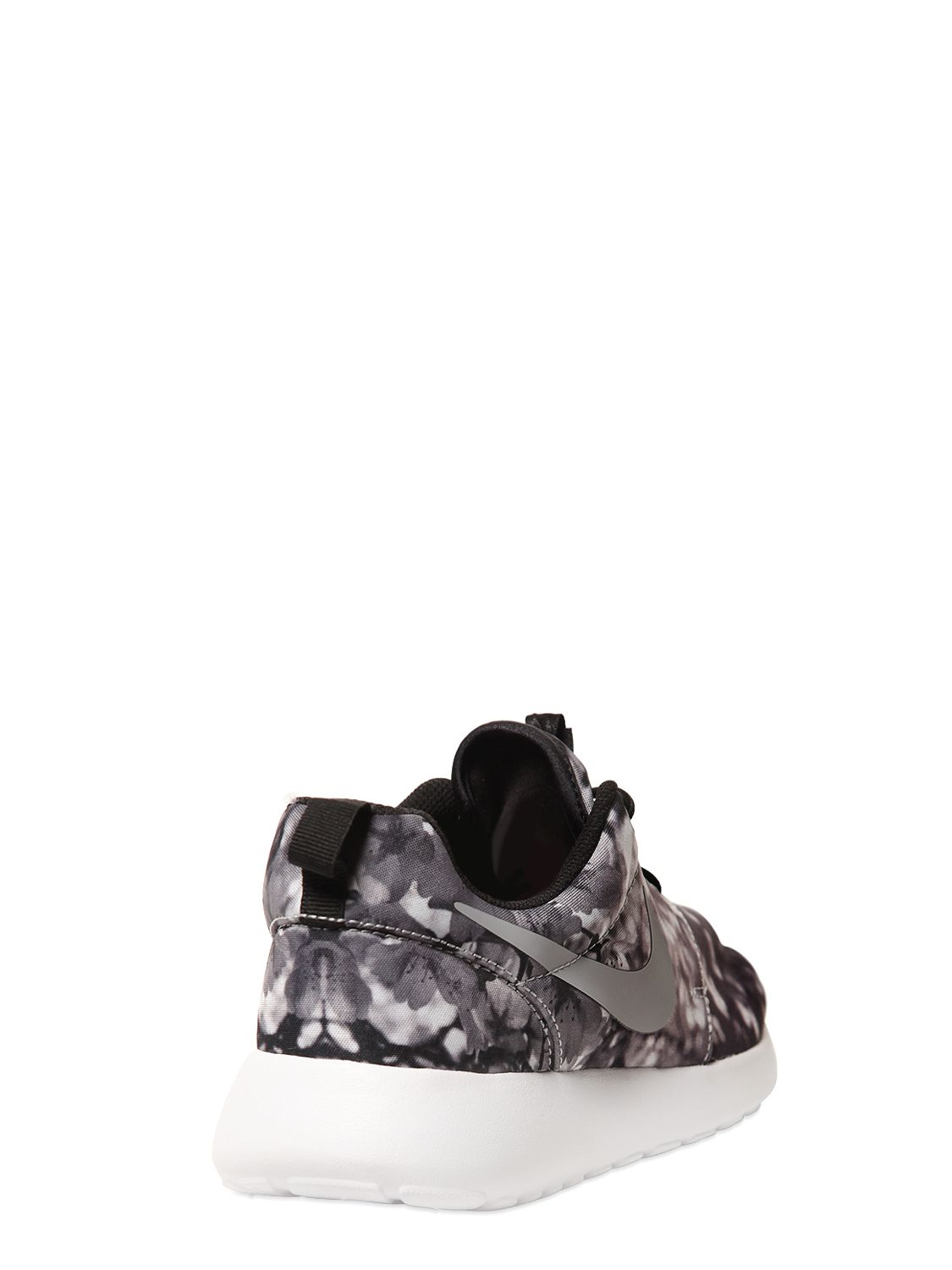 Lyst - Nike Roshe One Cherry Blossom Mesh Sneakers in Black for Men Gallery. Previously sold at: LUISA VIA ROMA · Men's Nike Roshe
