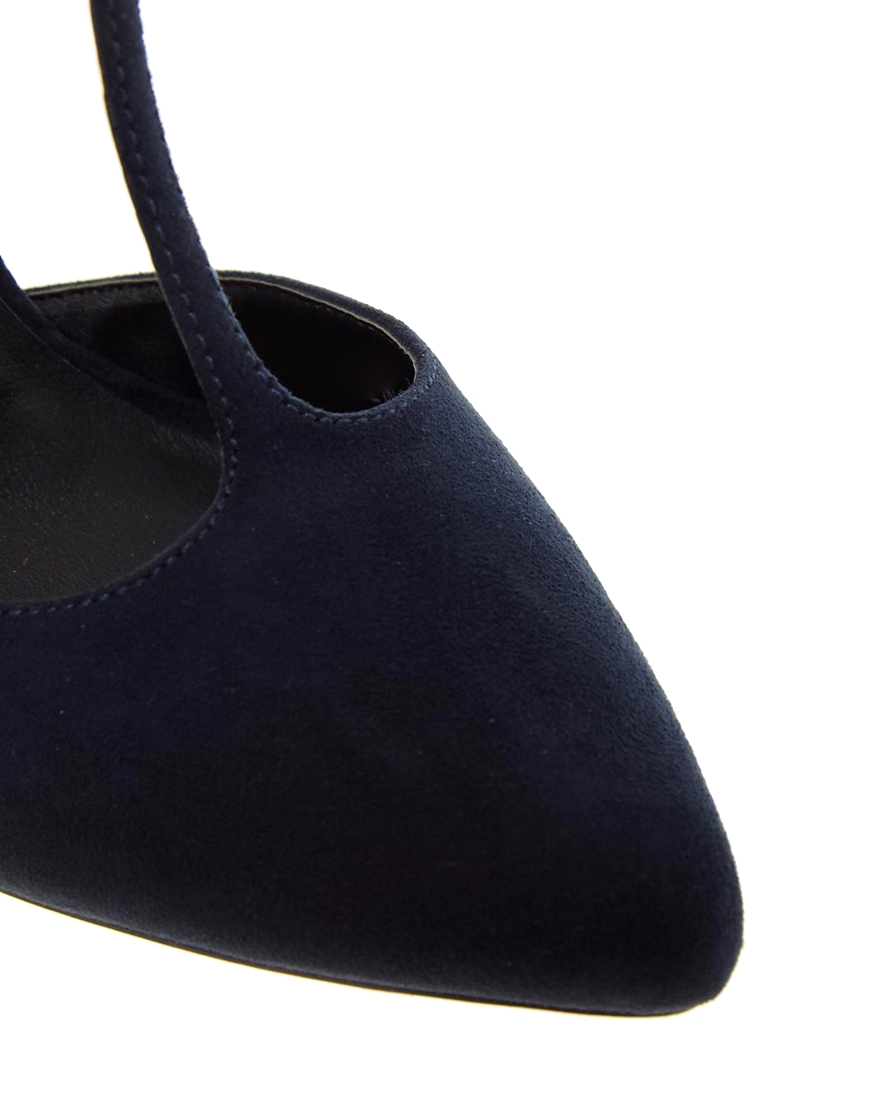 t bar pointed heels