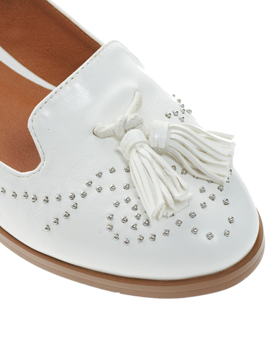 studded pointed flat shoes