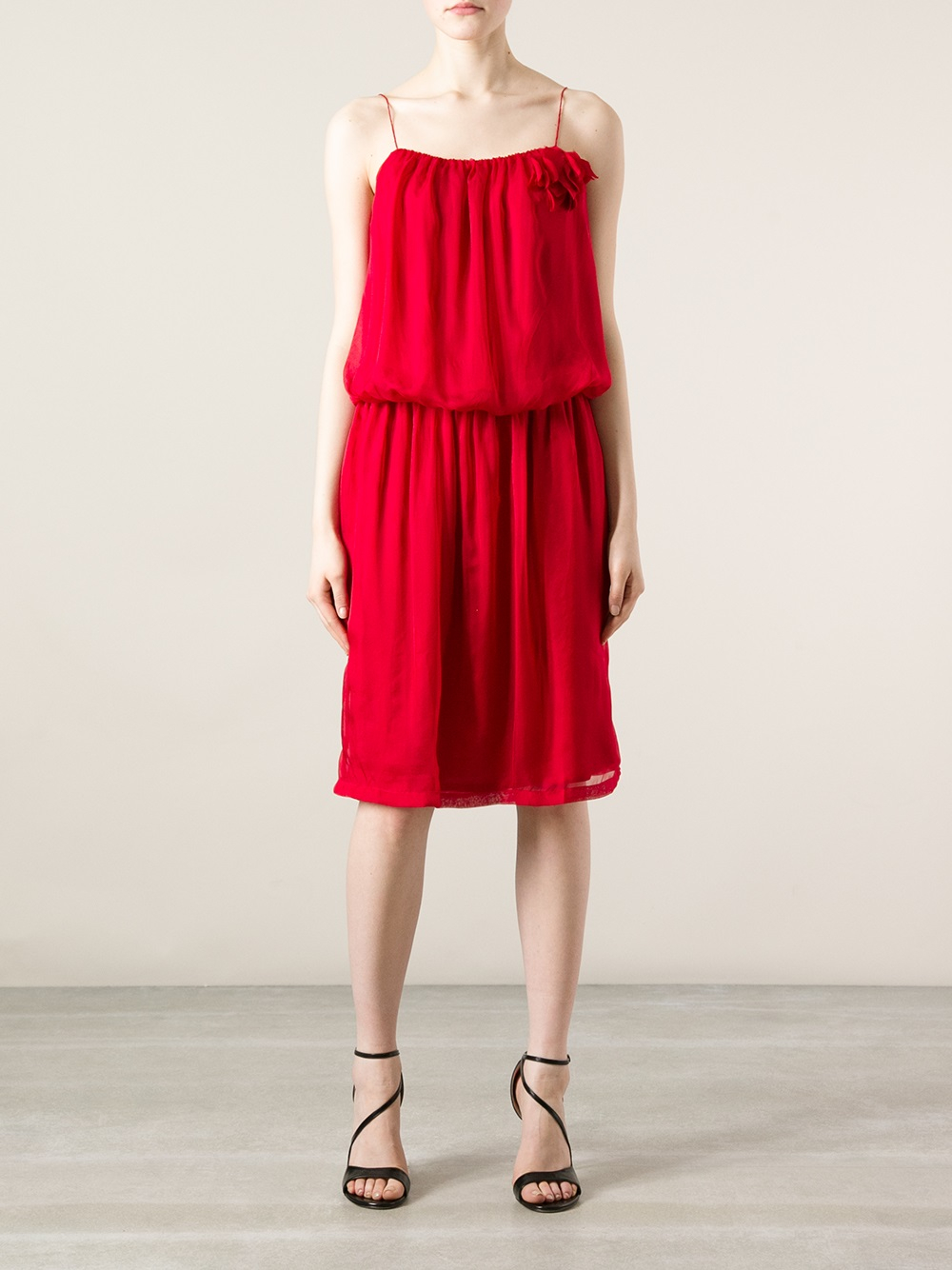 red loose dress