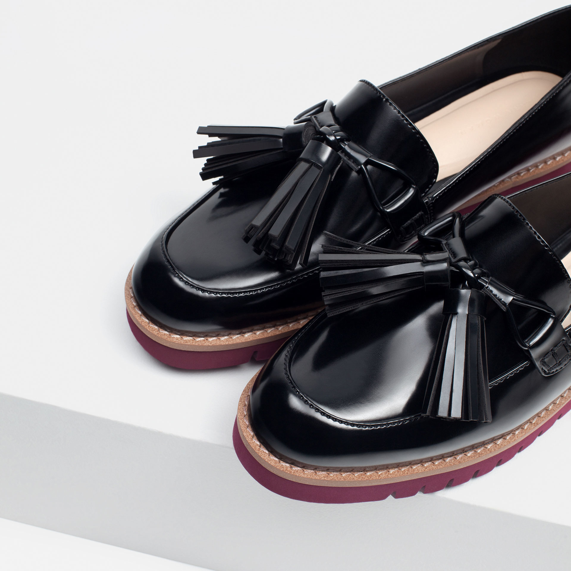 Zara Tasselled Loafers With Contrast Sole in Black | Lyst